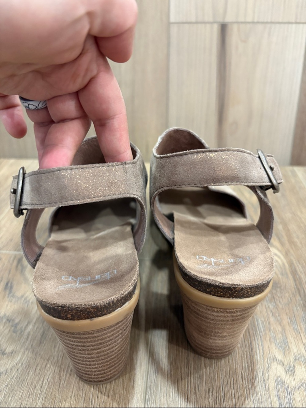 Dansko Deandra Stacked Heel Embellished Studded Buckle Sandal size 38 EUC - Picture 2 of 7